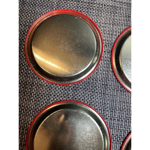 Vintage set of 5 Christmas Metal Coasters with Santa and Sleigh - Picture 11 of 12